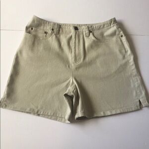 Liz Claiborne Bermuda Short Beige Size 10
